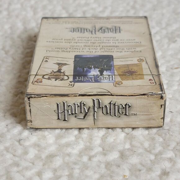 Harry Potter Theme London to Hogwarts 52 Deck Playing Cards New Sealed Wizarding - Picture 4 of 4
